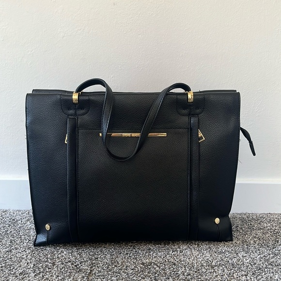 Steve Madden Handbags - Steve Madden Black Tote